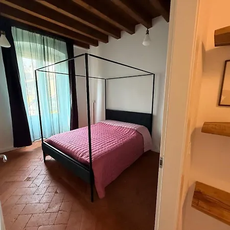 Casa Vellia * Brescia